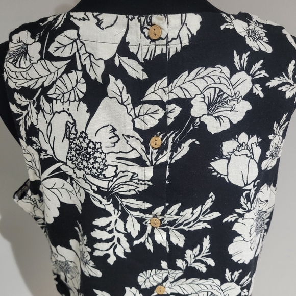 Old Navy Women's Floral Linen Blend Sleeveless Top Size Large Black White - Picture 7 of 10